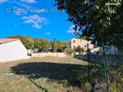 Terrain à VENDEMIAN