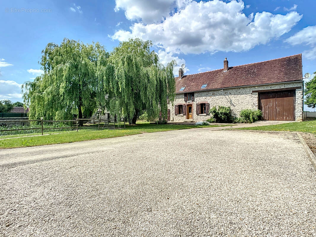 Maison à MONTMIRAIL