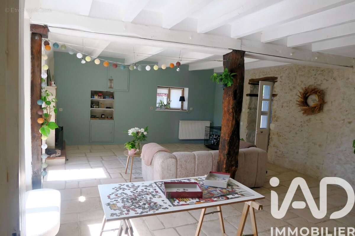 Maison 120 m² à Roches-Premarie-Andille  - photo 4