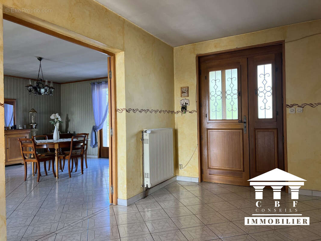 Maison à SAINT-PIERRE-DE-VARENNES