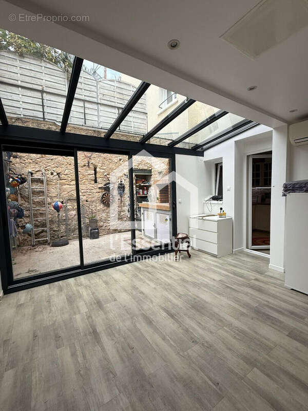 Appartement à VAUX-SUR-SEINE