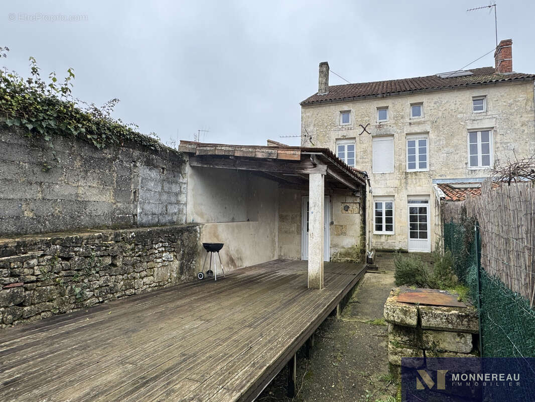 Maison à PONS