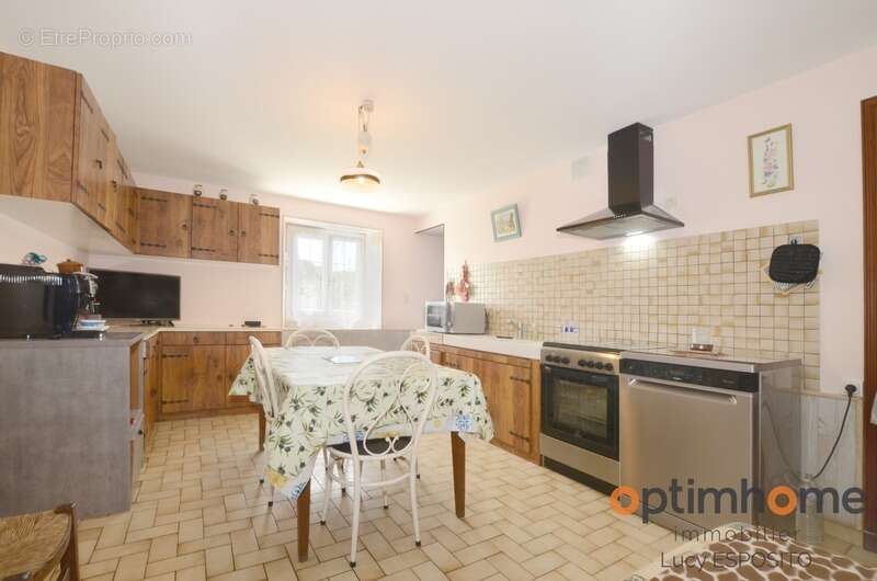  Propriété exceptionnelle avec étang privé sur plus de 1,7 hectare – Mazerolles, Charente  - photo 26