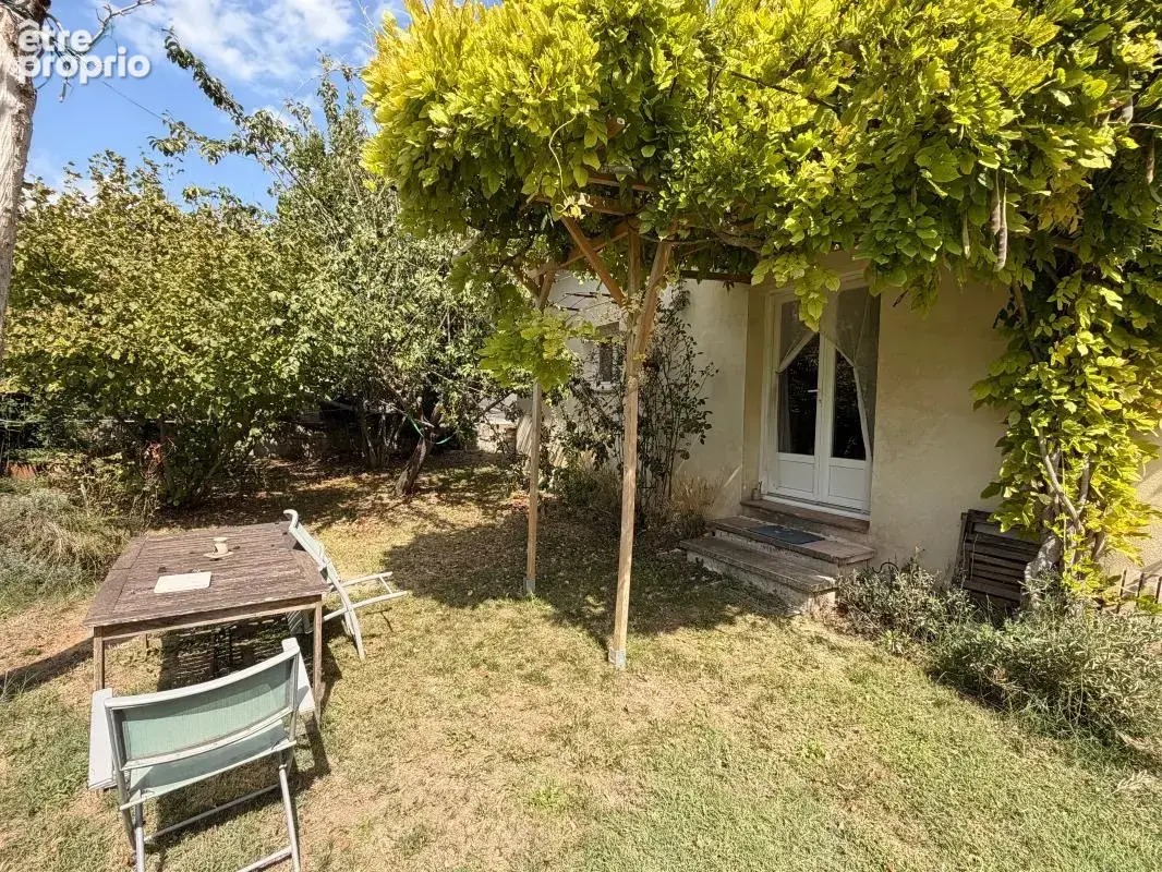 Maison + Atelier en Zone Artisanale À Vendre - photo 5