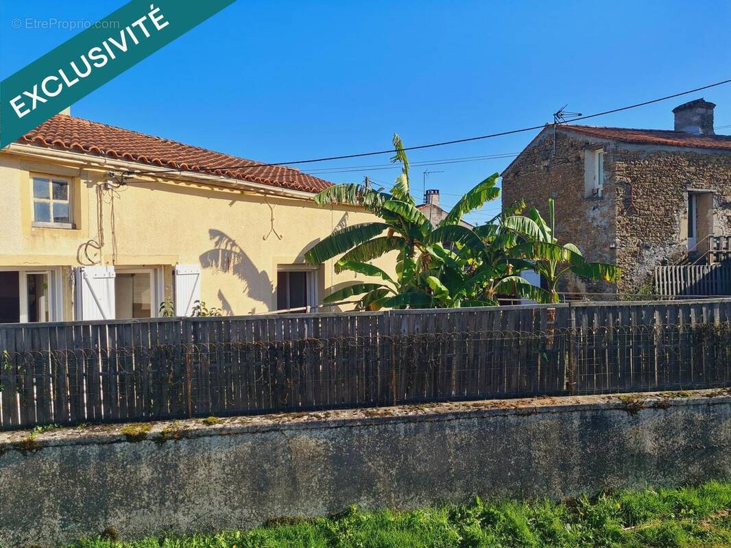 Photo 1 - Maison à MOUTIERS-SUR-LE-LAY