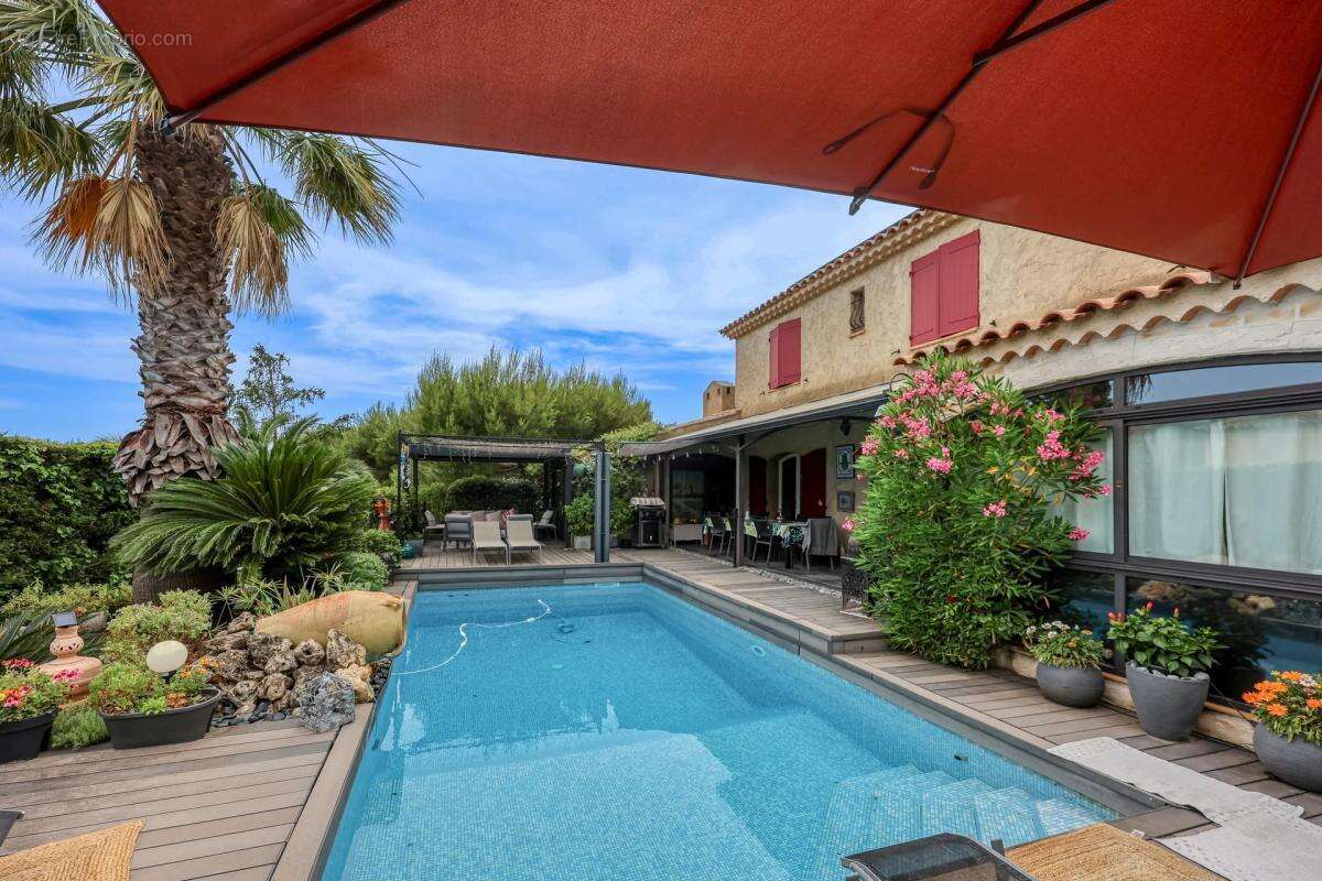 Maison à LA CADIERE-D'AZUR