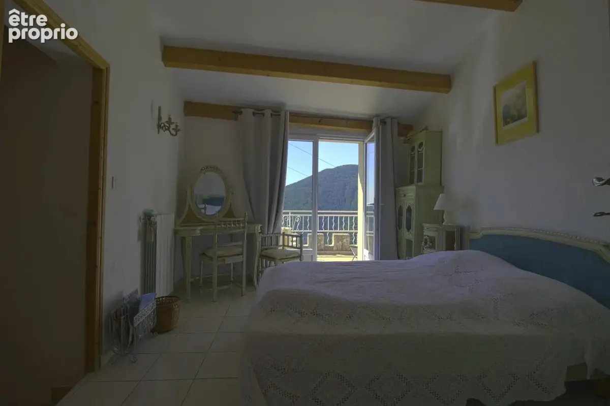 Maison de 111 m² sur 3 niveaux avec grand terrain de 2 900 m² - photo 7