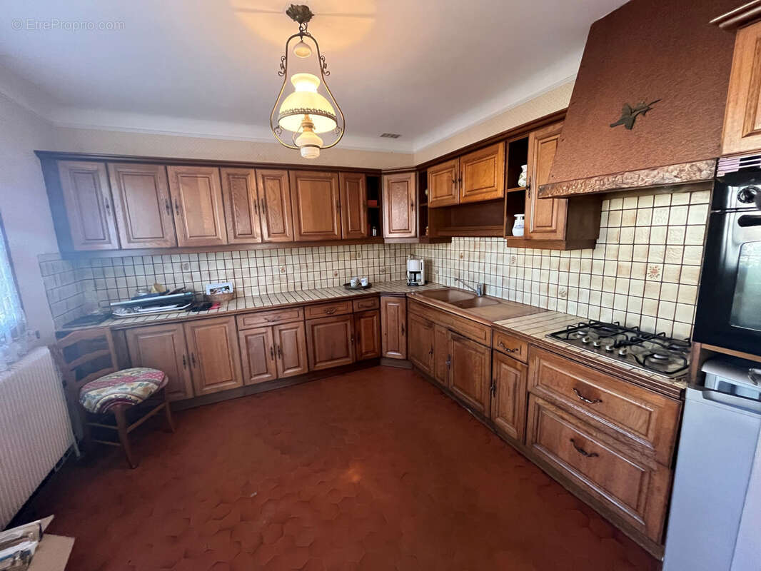 Cuisery: villa su sous-sol  tres proche commerces - photo 6