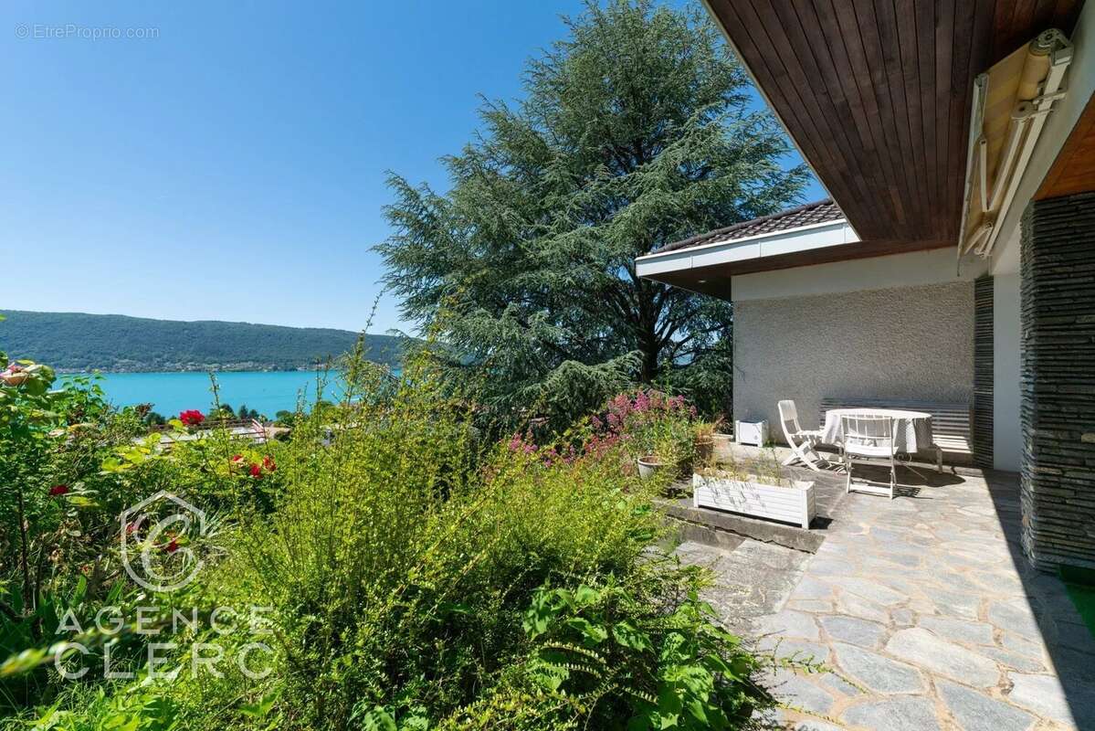 Maison à VEYRIER-DU-LAC