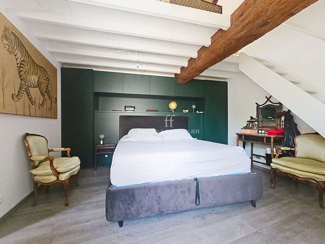 Appartement à VILLENEUVE-LES-AVIGNON