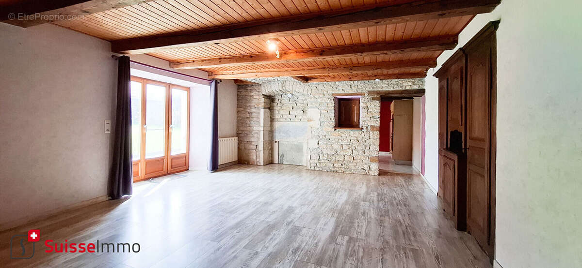 Maison 180 m2 + gîte 130 m2- 8 chambres - terrain 1996 m2 - photo 4