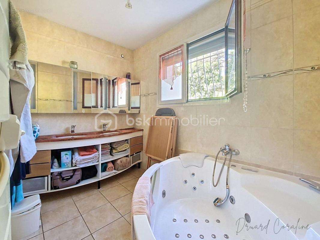 Maison à VARCES-ALLIERES-ET-RISSET