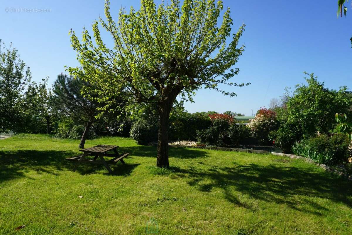 Superbe ensemble immobilier du XIXe siècle situé au coeur de la nature préservée du Périgord vert. - photo 27