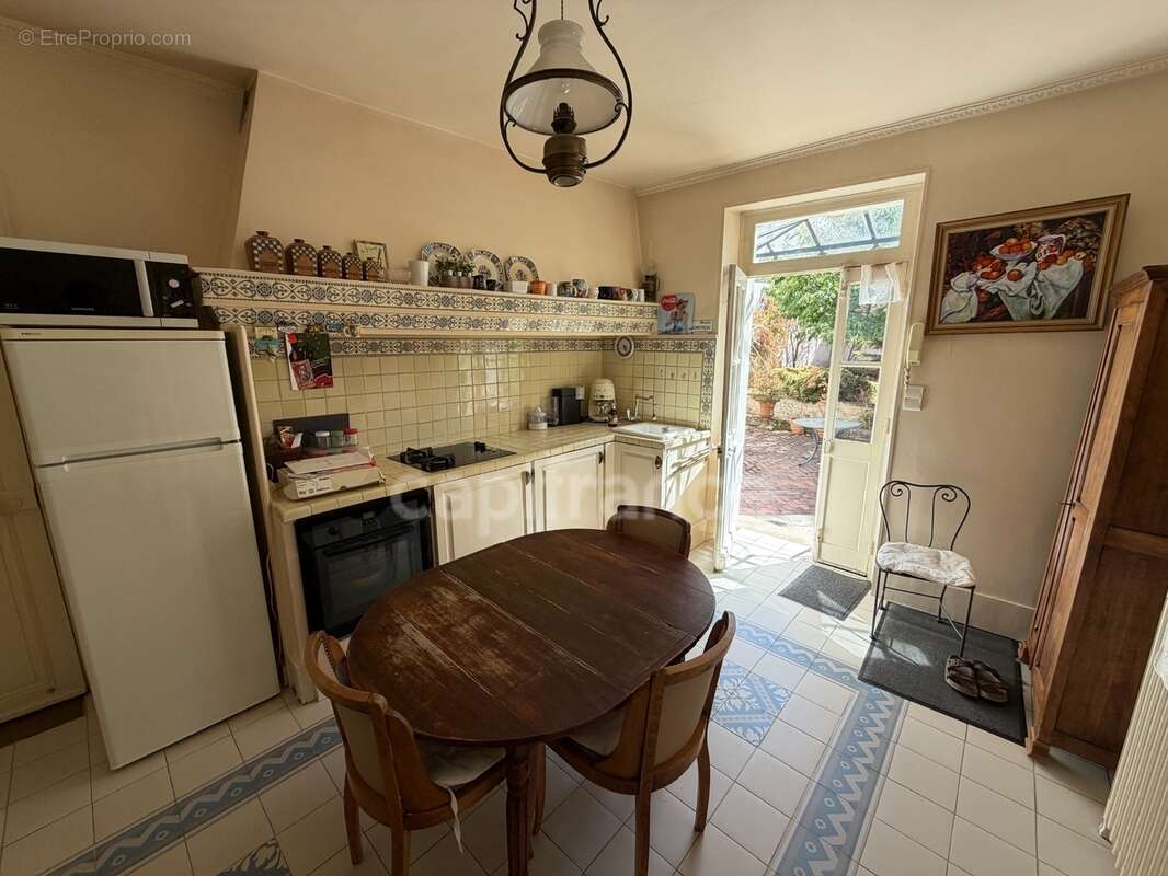 Maison à vendre 7 pièces AUXERRE (89)   Propriété de caractère de 165 m2   4 chambres   Garage   Caves    Terrain - photo 11