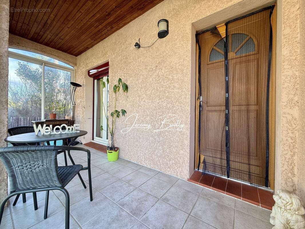 Maison à SAINT-ESTEVE