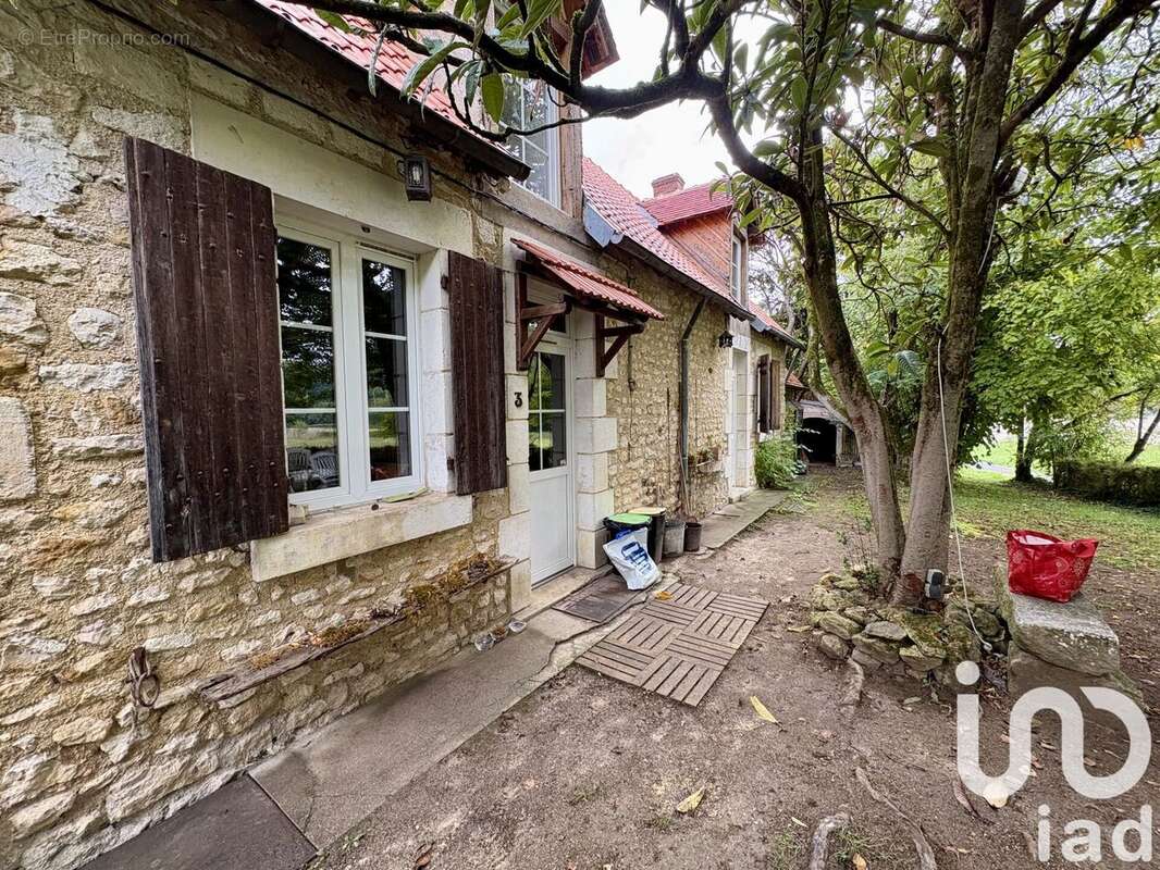 Photo 2 - Maison à MOULINS-SUR-YEVRE