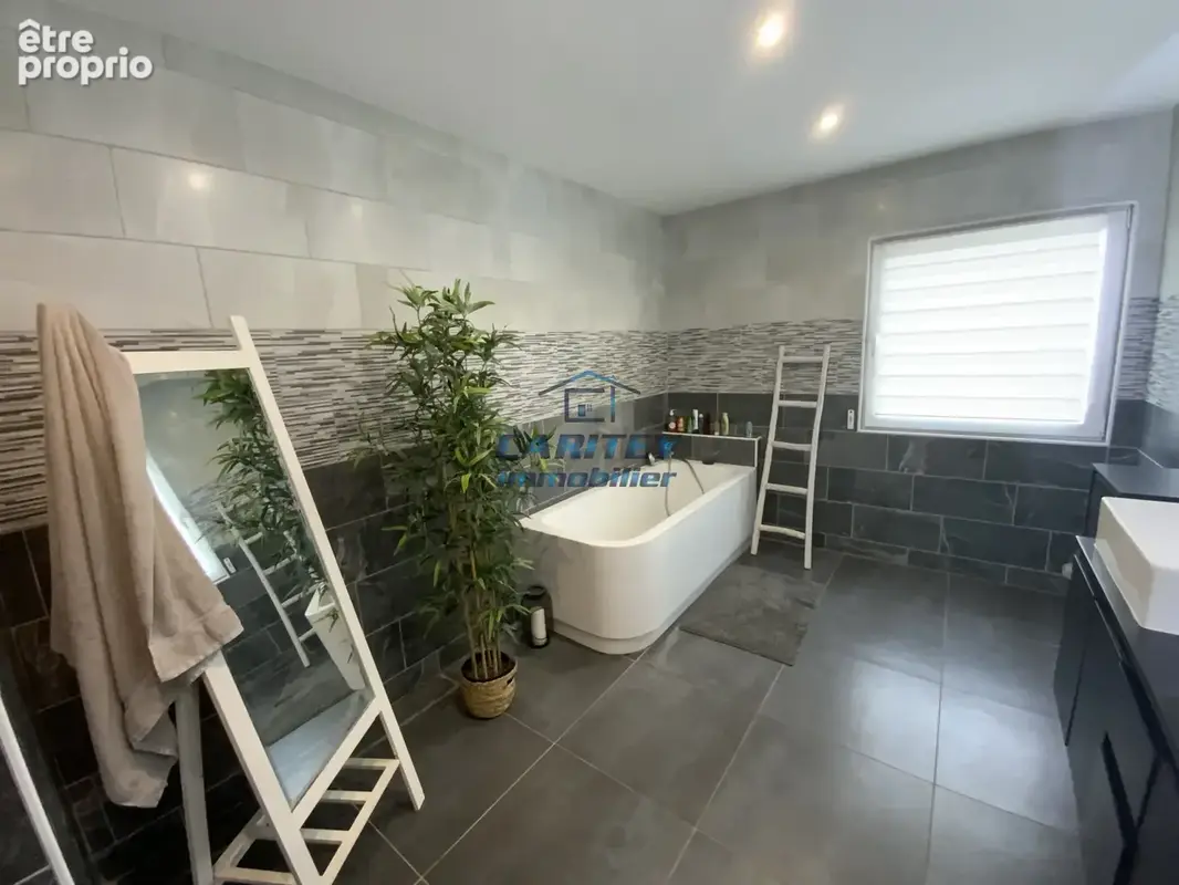 Superbe maison avec piscine à DORANS (90) - photo 18