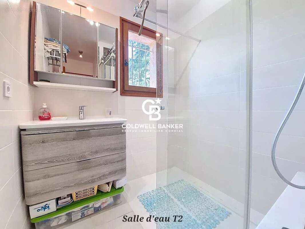 Maison à LES ISSAMBRES