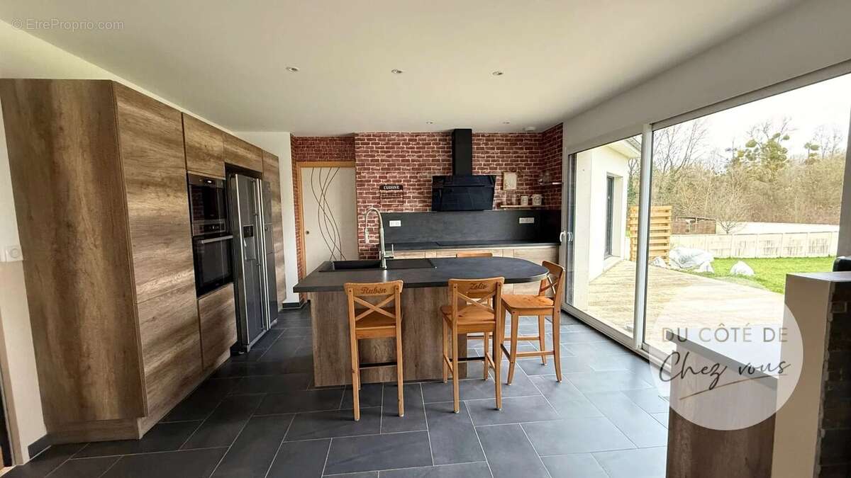 Maison à ESCLAVOLLES-LUREY