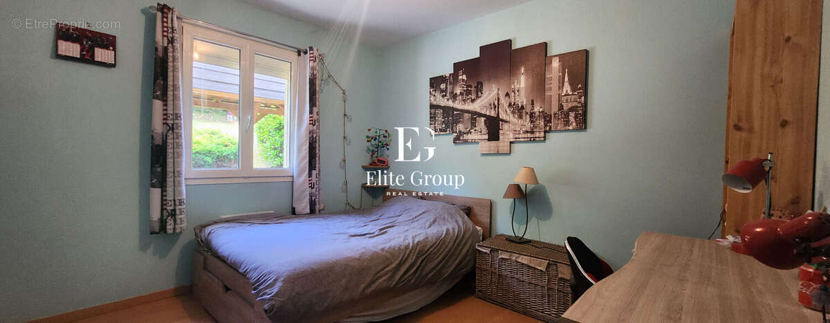 Maison à SAINT-CHAMASSY