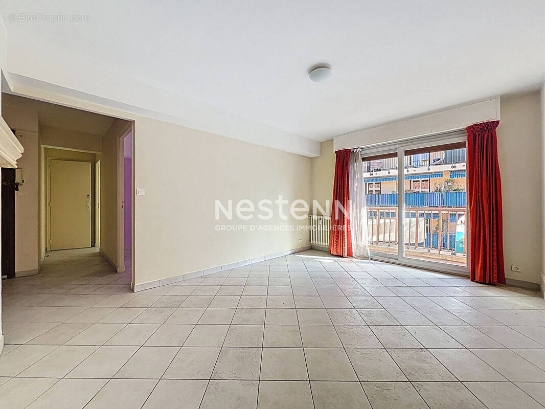 Appartement à VALLAURIS