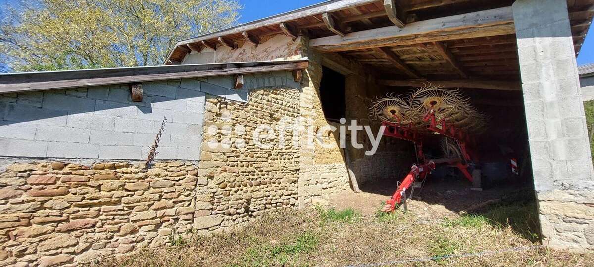 Maison à MONSTEROUX-MILIEU