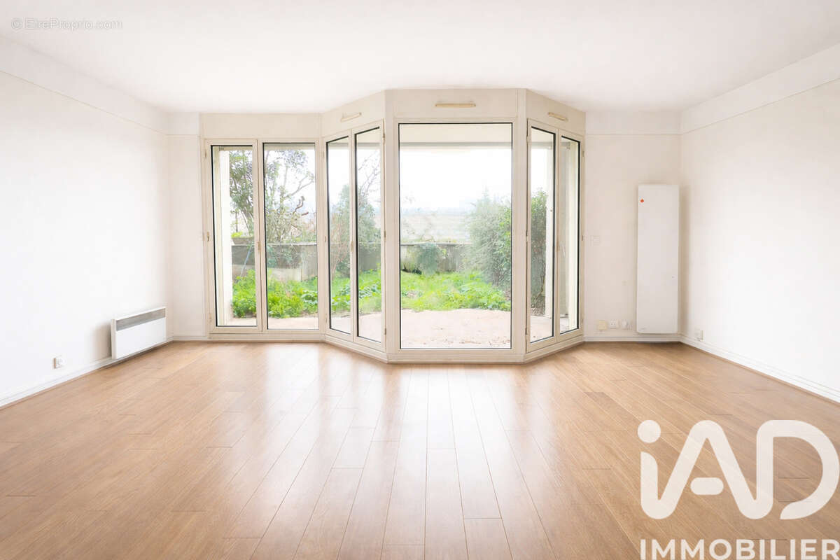 Photo 2 - Appartement à COURBEVOIE