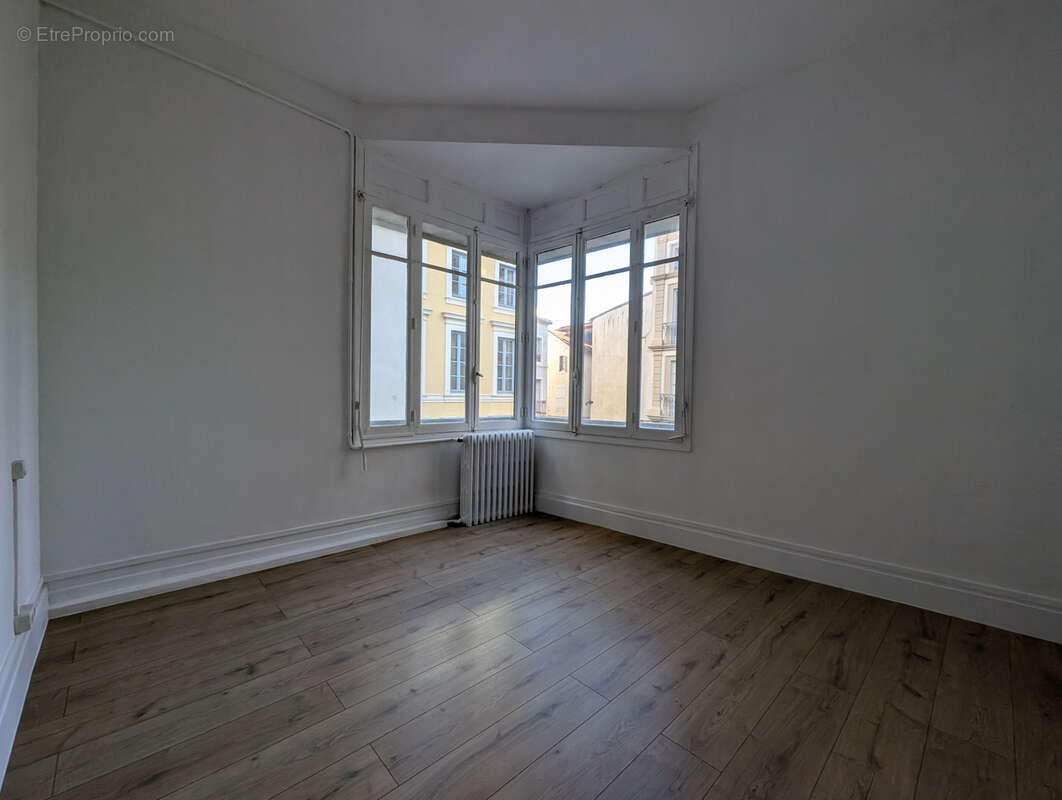 A vendre - beziers centre ville - appartement t3 de 72 m2 - photo 8