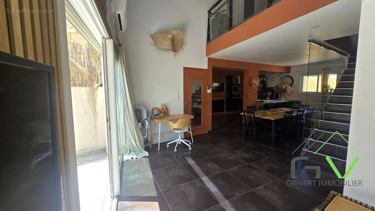 Appartement 112 m² à Nimes  - photo 7