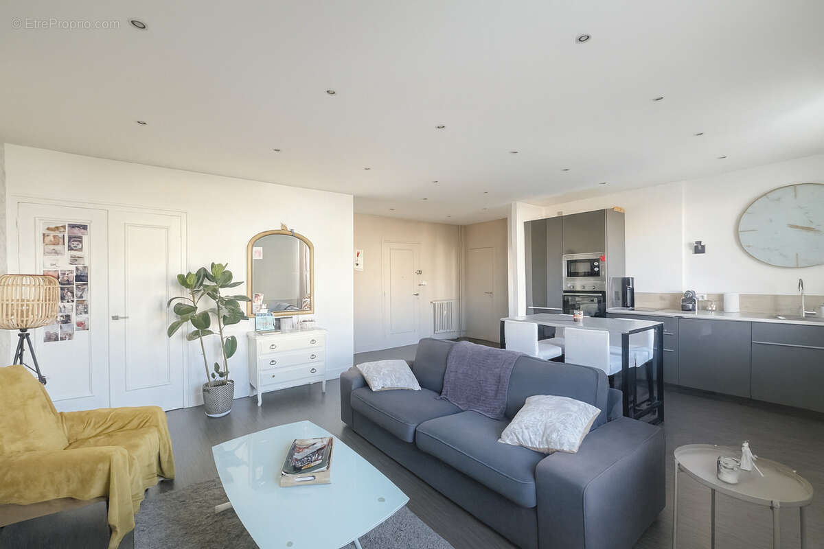 Appartement à SAINT-ETIENNE