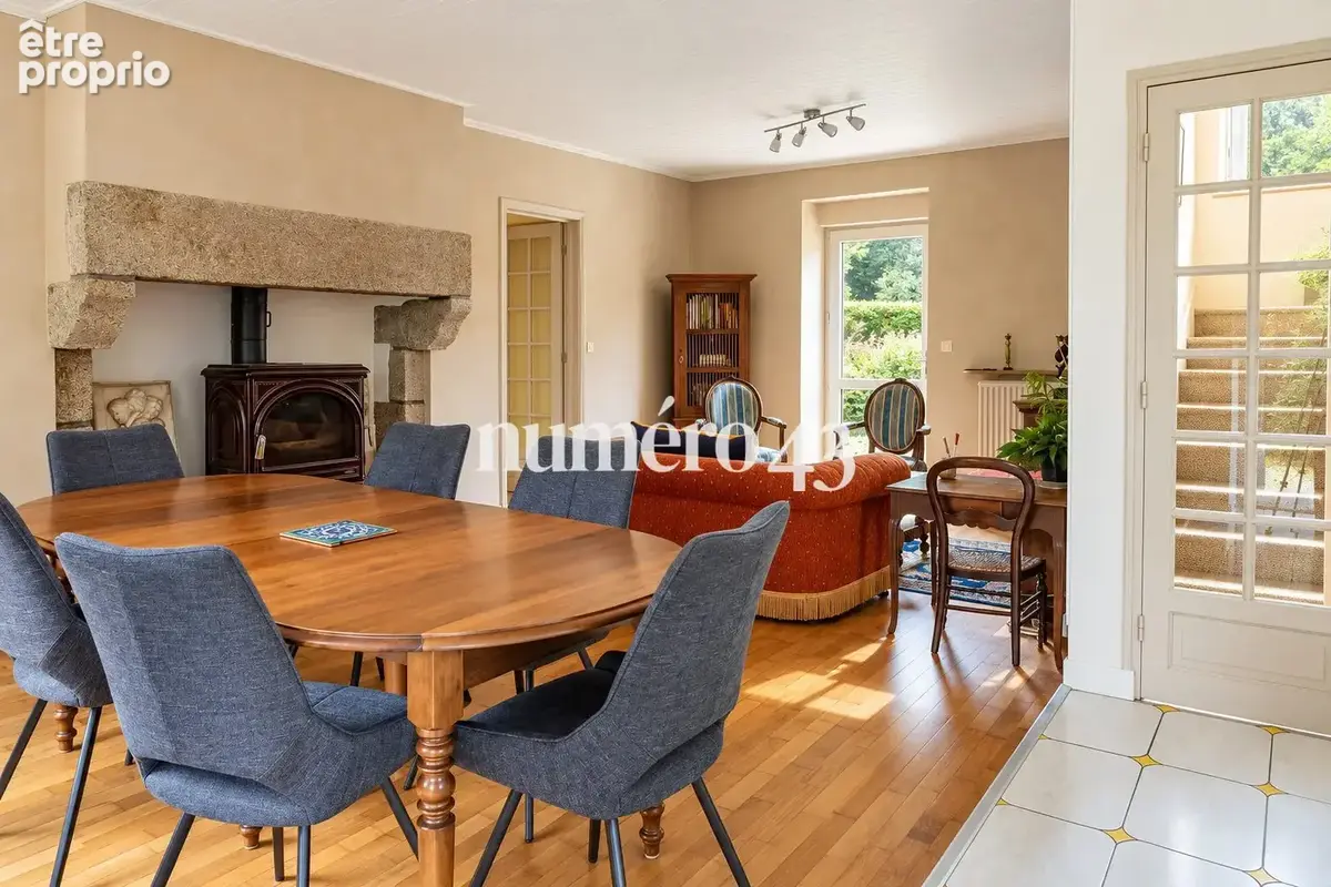 Maison 9 pièces 223 m² à vendre à Landivisiau (29400) - photo 3