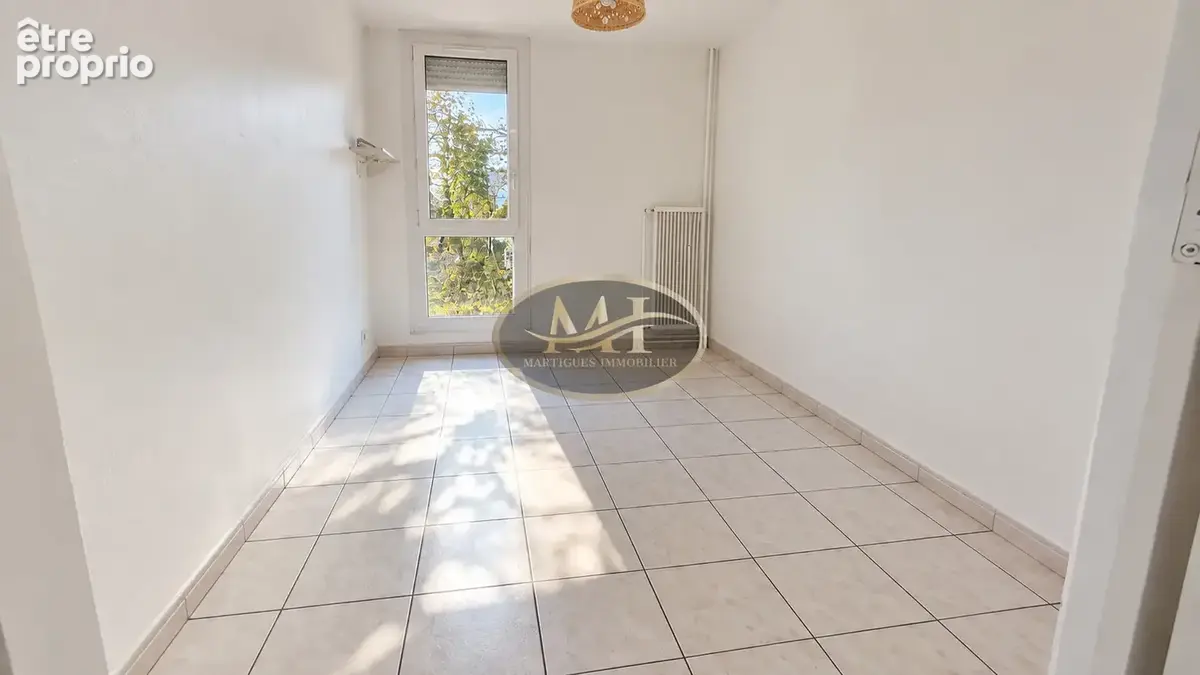 Appartement Type 5 104 m2 - Rez de chaussée - Environnement verdoyant - photo 7
