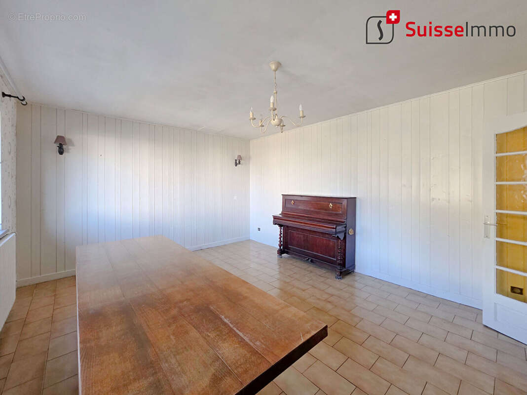 Maison à VILLARS-SOUS-ECOT