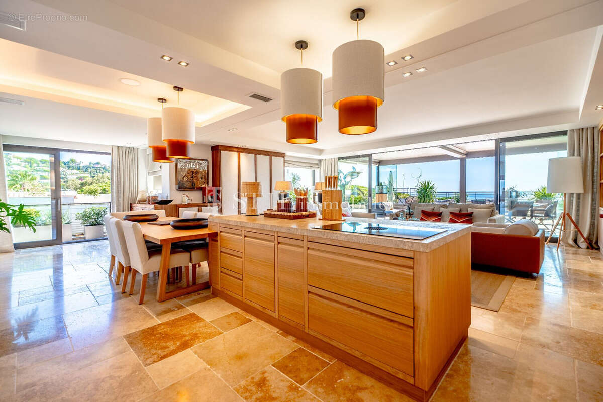 Appartement à LES ISSAMBRES