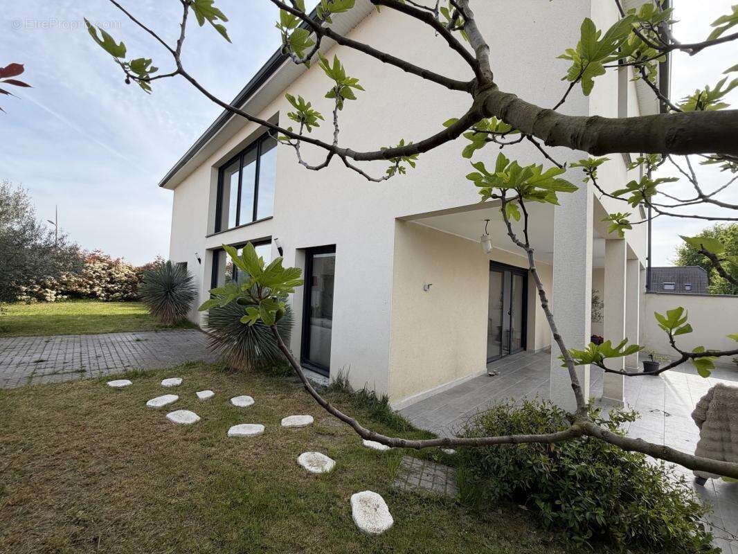 Maison à LES MESNEUX