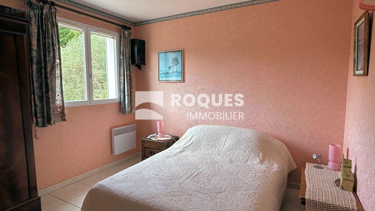 Maison à SAINT-ETIENNE-DE-GOURGAS