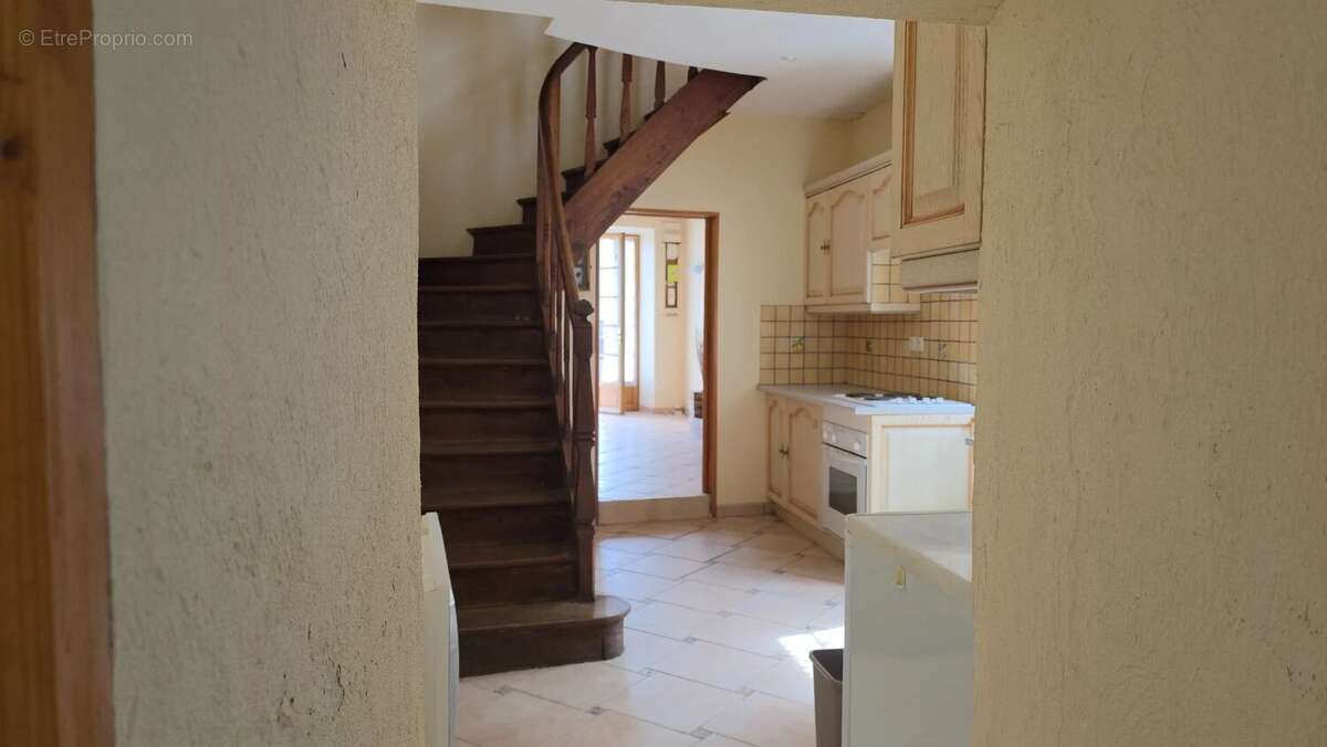 Maison à AZAT-LE-RIS