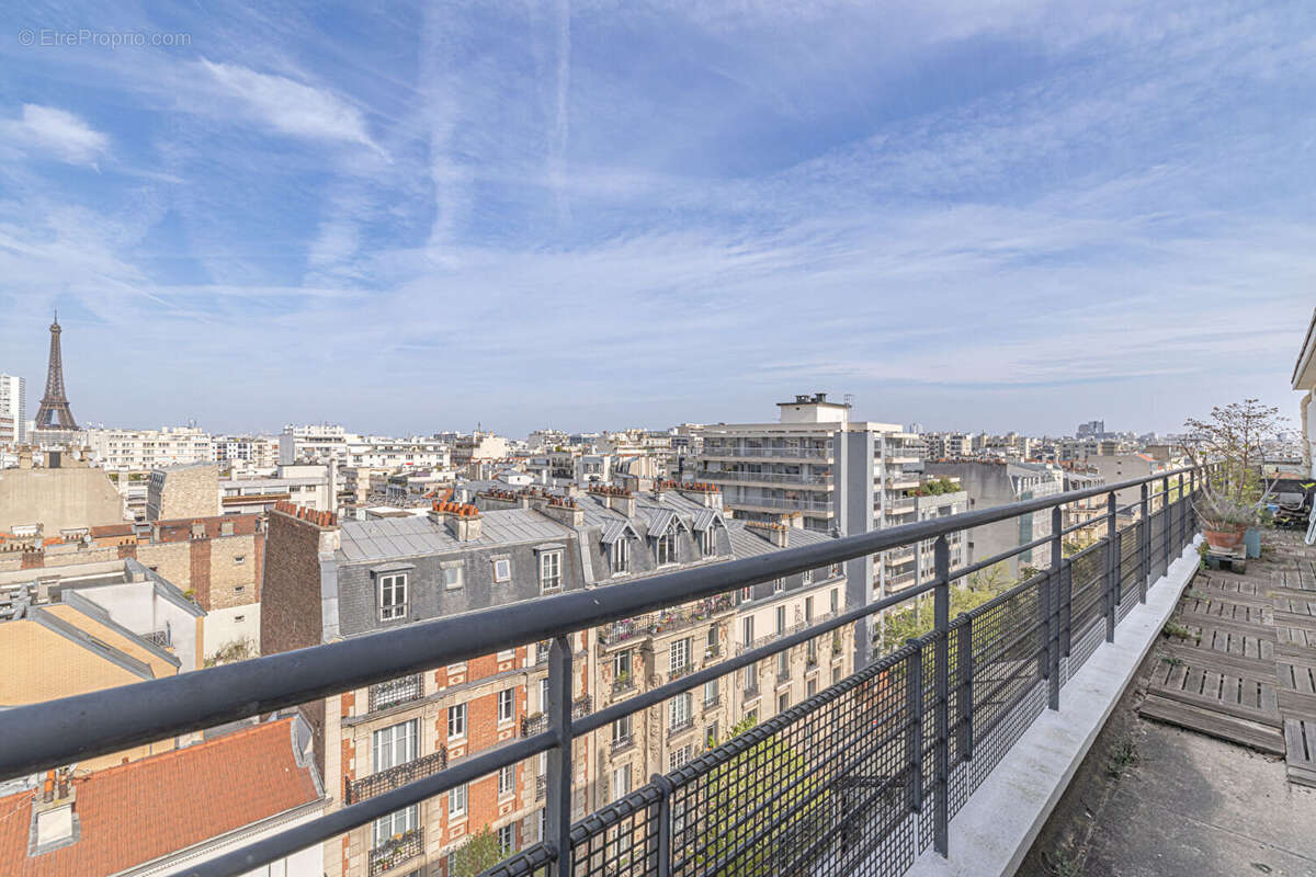 Appartement à PARIS-15E