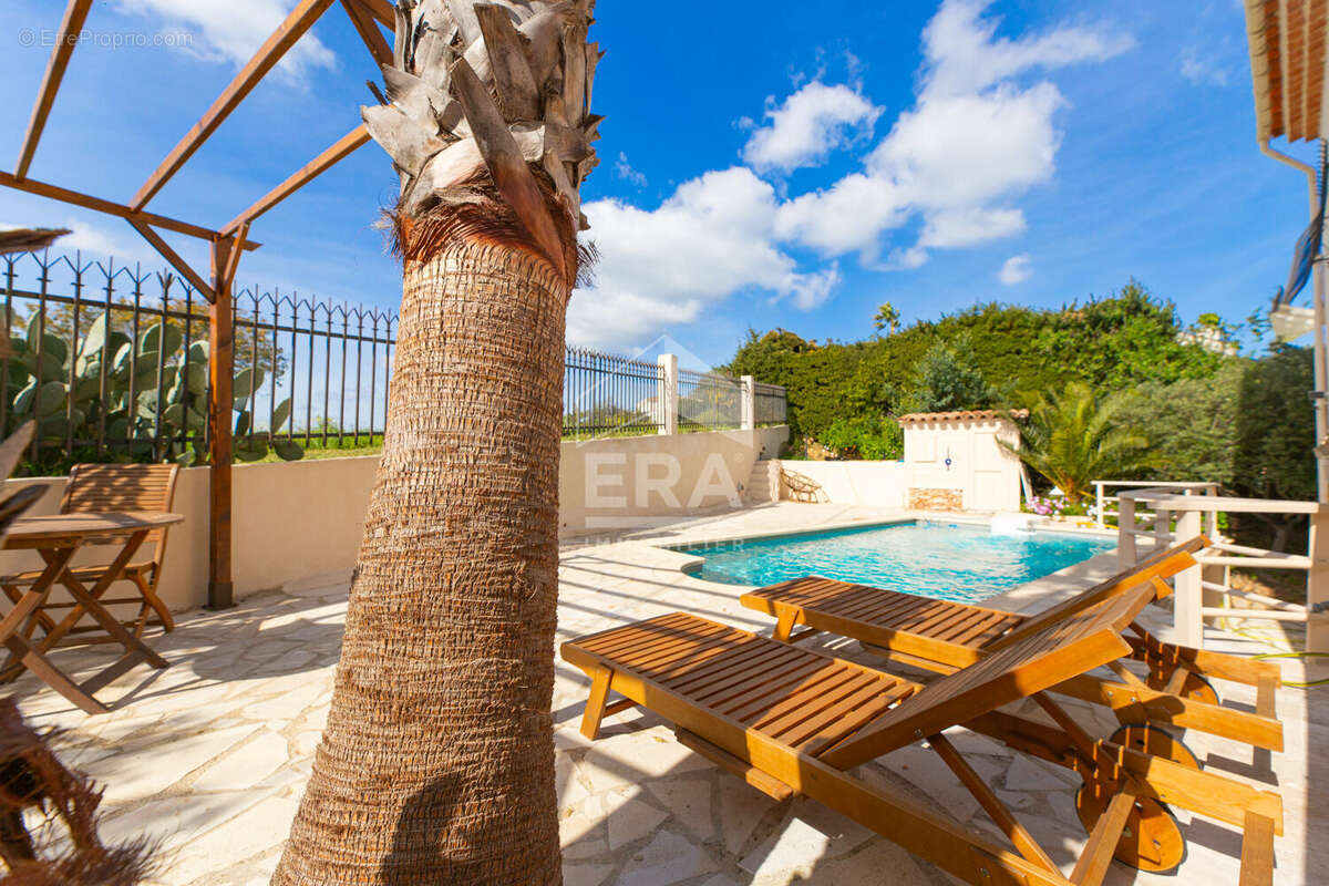 Maison à MANDELIEU-LA-NAPOULE