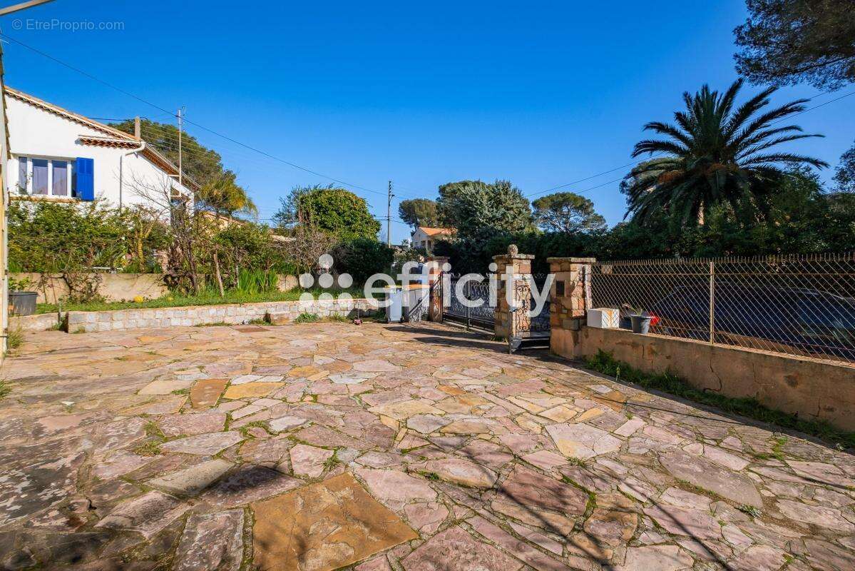 Appartement à SAINT-RAPHAEL