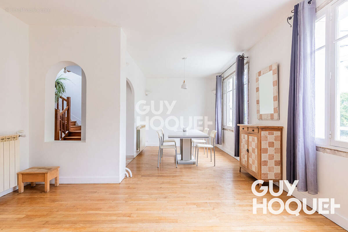 Maison à ATHIS-MONS