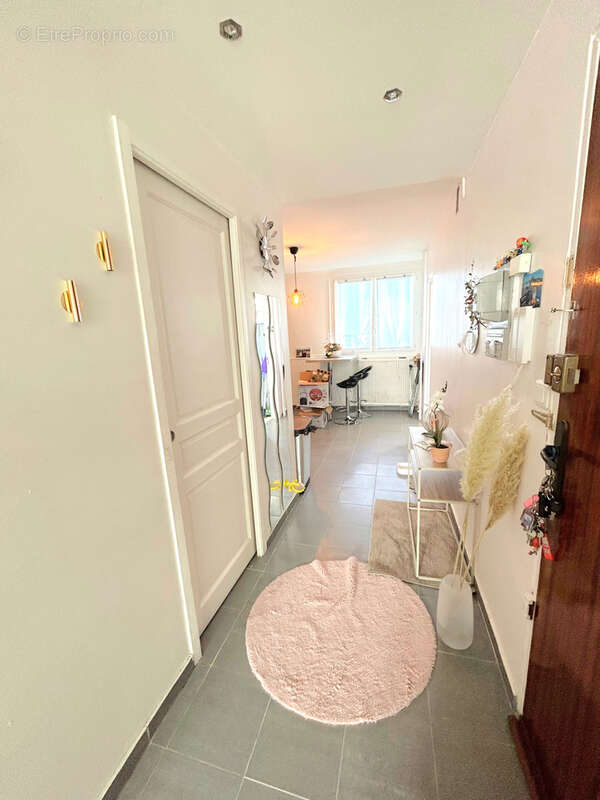 Appartement à SAINT-ETIENNE