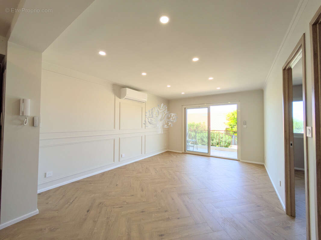 Appartement à SIX-FOURS-LES-PLAGES