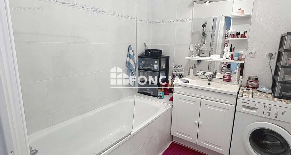 Appartement à SAINT-GEORGES-DES-GROSEILLERS