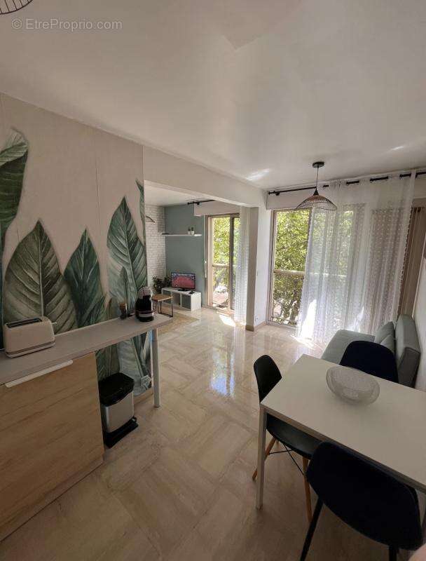 Appartement à HYERES