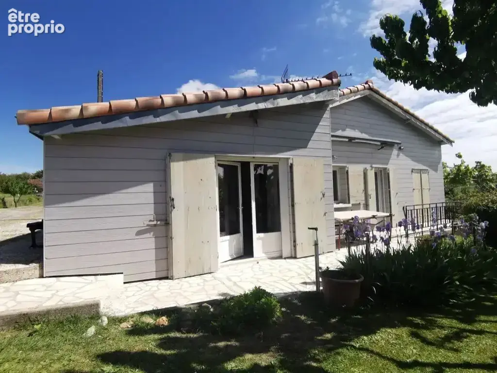 Maison à CHENAC-SAINT-SEURIN-D'UZET