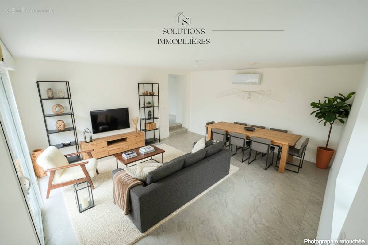 Maison à REVENTIN-VAUGRIS