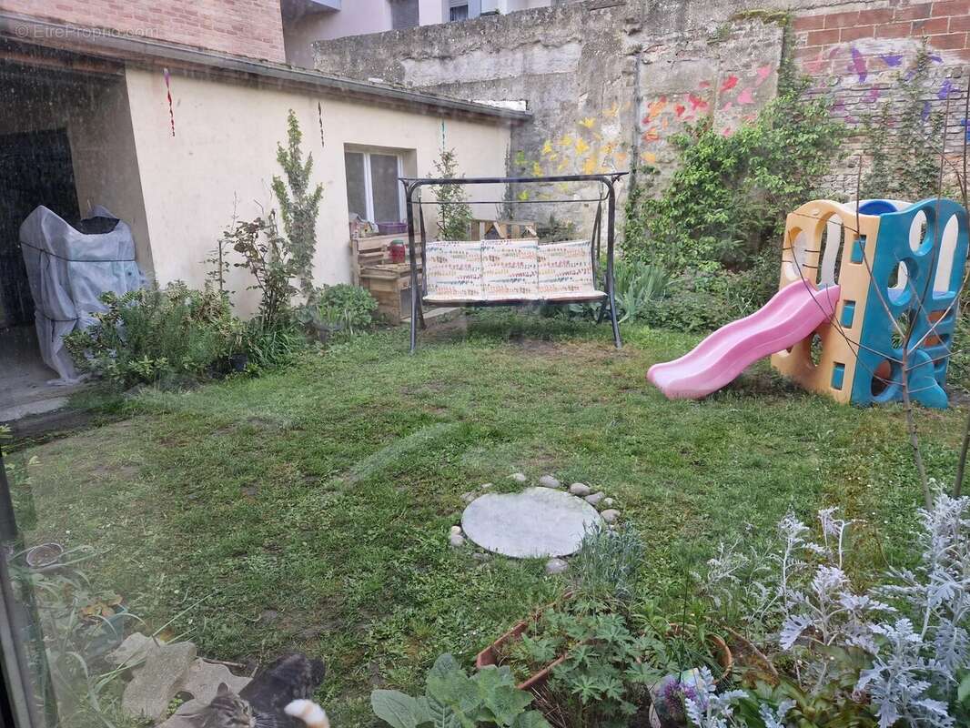 Maison à SAINT-QUENTIN