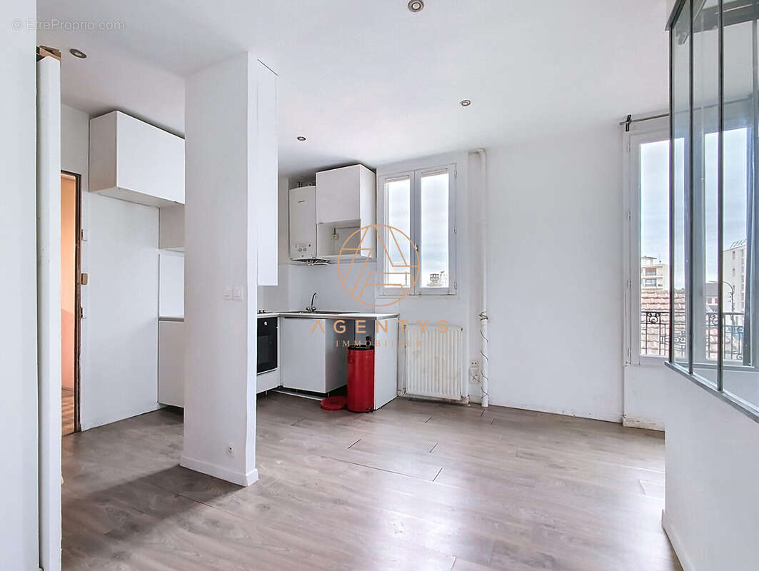 Appartement à SAINT-MAUR-DES-FOSSES