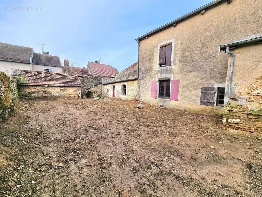 Maison à PREZ-SOUS-LAFAUCHE